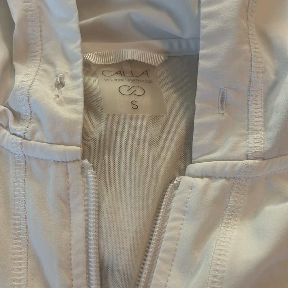 CALIA by Carrie Underwood White Hooded Active Vest - Picture 2 of 3
